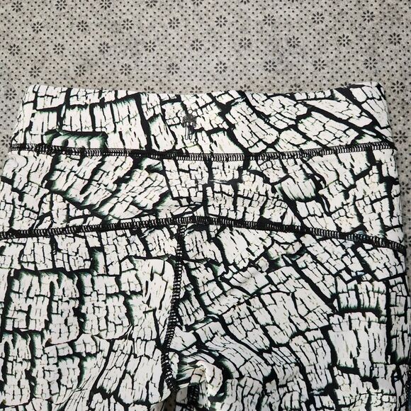 2 Pairs Girl's Size Exercise Leggings Size Small - Picture 9 of 16